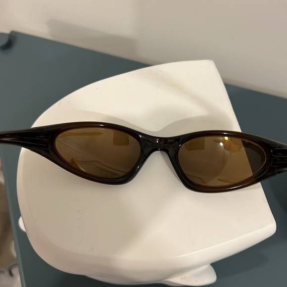 Oakley early 2000's Sunglasses - Picture 5 of 5